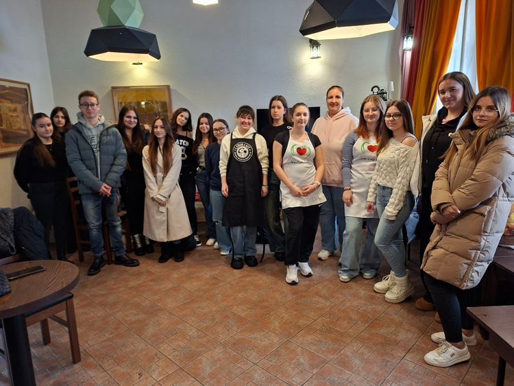 A kőleves meséje - Közösségi főzés a Labor Caféban