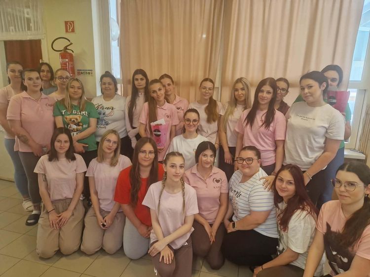 Sikeresen vizsgáztak a 13.A. osztály tanulói