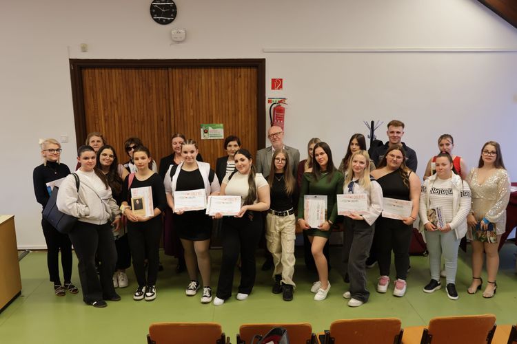 Vers-és prózamondó verseny 2026