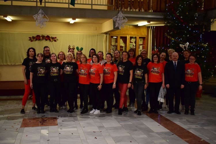 Karácsonyi táncos produkció