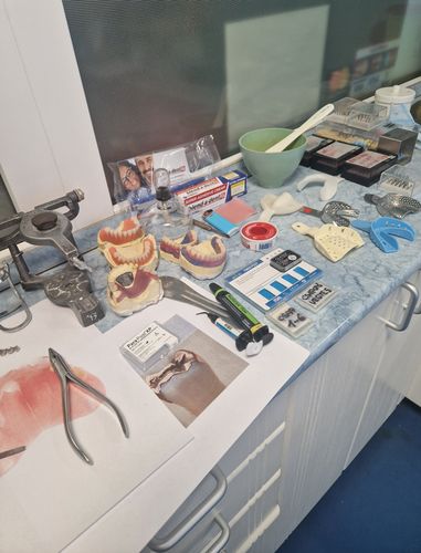 Fogászati asszisztensek vizsgáztak kedden