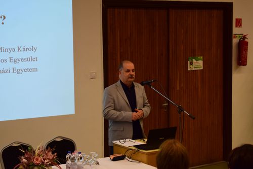 Dr. habil Minya Károly nyelvész előadása iskolánkban